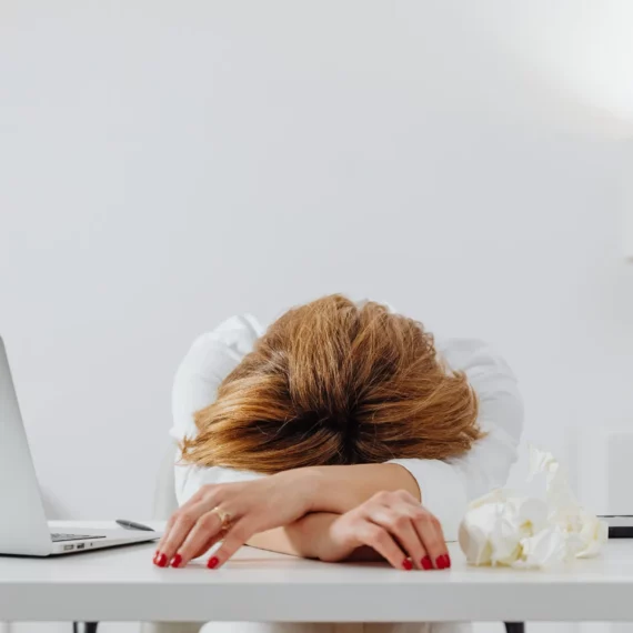Fatigue mentale : Pourquoi la cryothérapie aide à recharger ses batteries ?